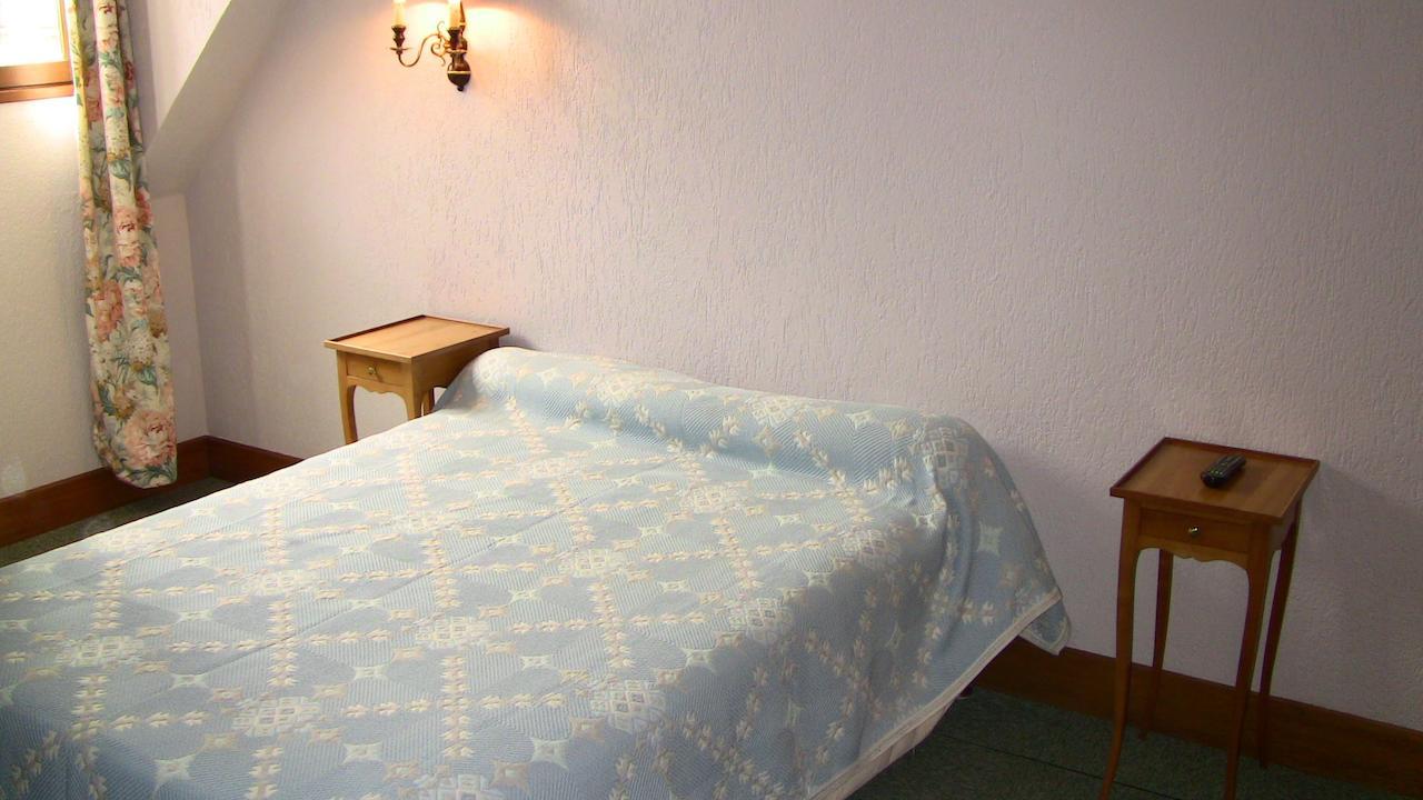 Logis Hotel Auberge Des Potiers Jouy-le-Potier Pokoj fotografie